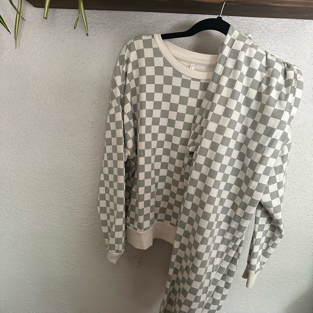 Rylee and Cru women’s sweat set